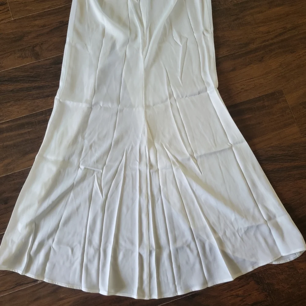 New Nookie Stella Satin Plunge Neckline Mermaid Sexy High Front Slit Gown Medium - Picture 14 of 16